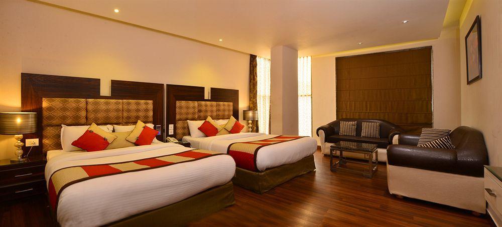 Hotel Uppal International, Near New Delhi Railway Station Екстериор снимка