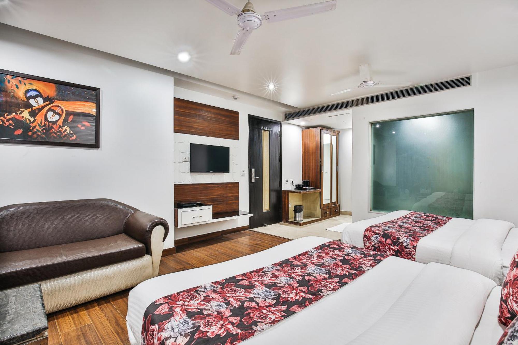 Hotel Uppal International, Near New Delhi Railway Station Екстериор снимка