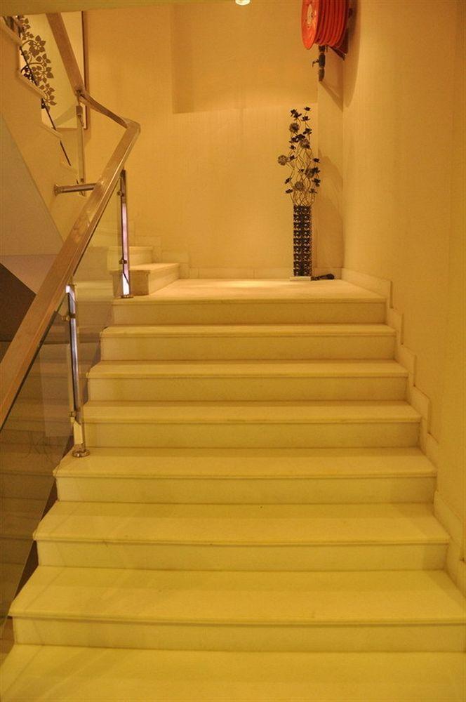Hotel Uppal International, Near New Delhi Railway Station Екстериор снимка