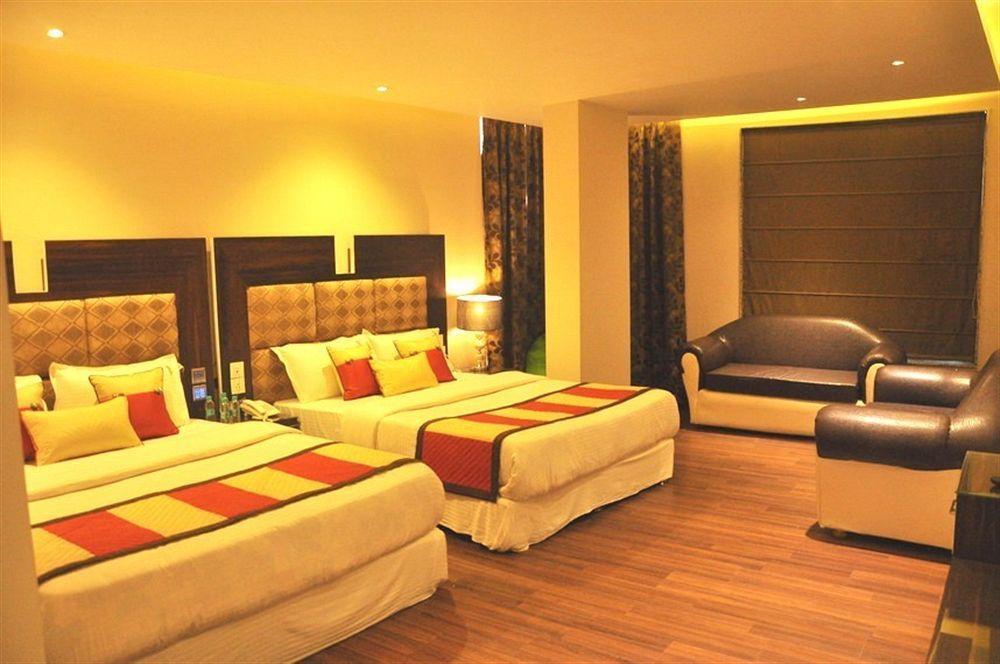 Hotel Uppal International, Near New Delhi Railway Station Екстериор снимка
