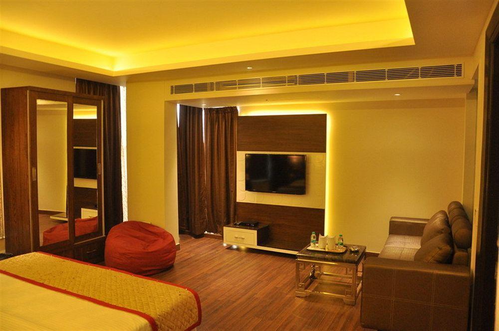 Hotel Uppal International, Near New Delhi Railway Station Екстериор снимка